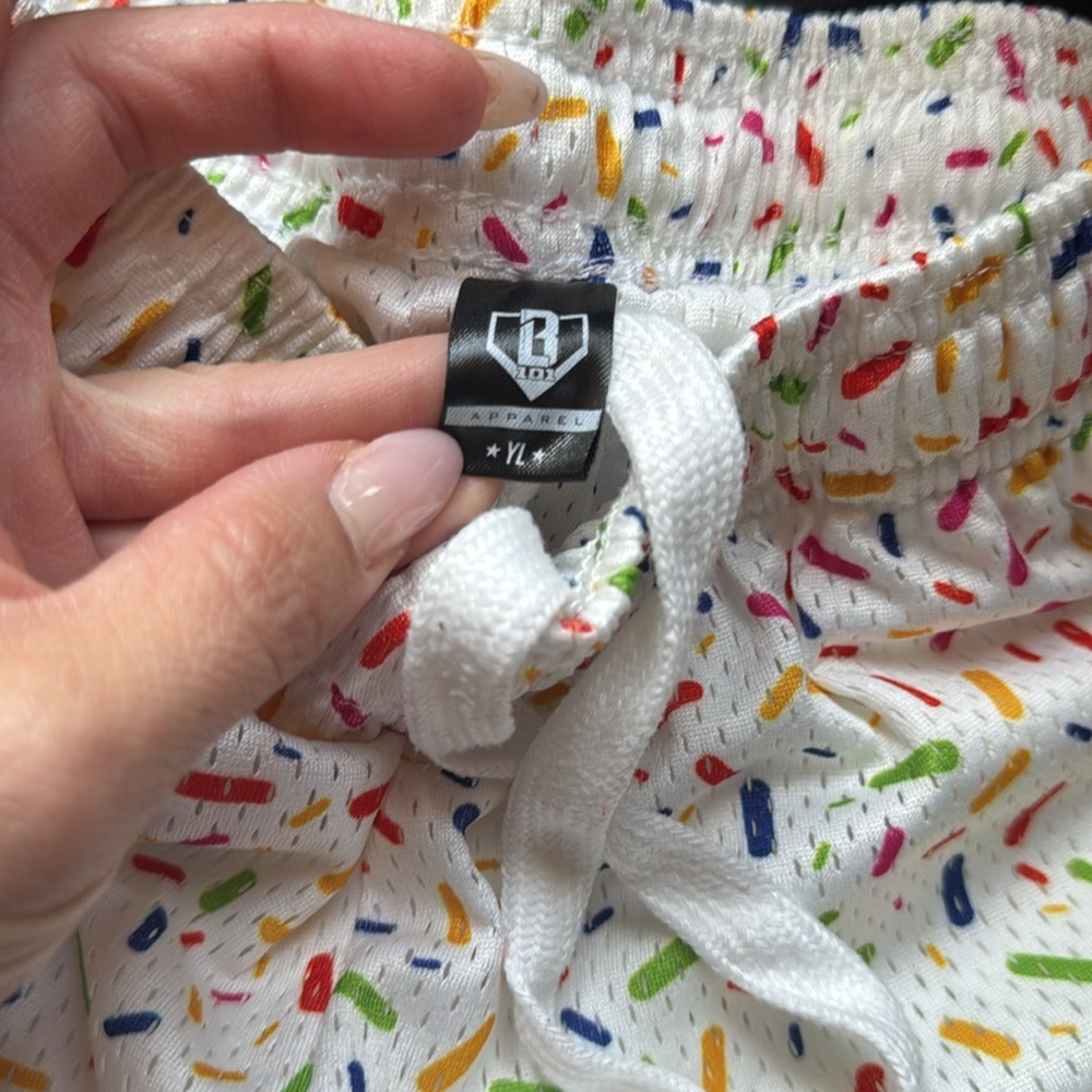 Baseball Lifestyle's Ice Cream Shorts - Vanilla
Youth large - Picture 3 of 8